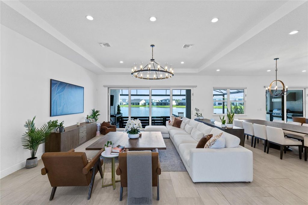 Image 8 of property listing at 9445 SANTORINI DRIVE, Orlando, FL 32827