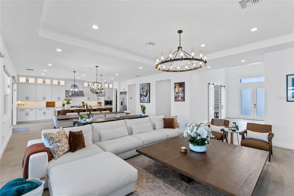 Image 10 of property listing at 9445 SANTORINI DRIVE, Orlando, FL 32827