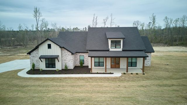 10565 W Miller Sardis Road, Bauxite, AR 72011