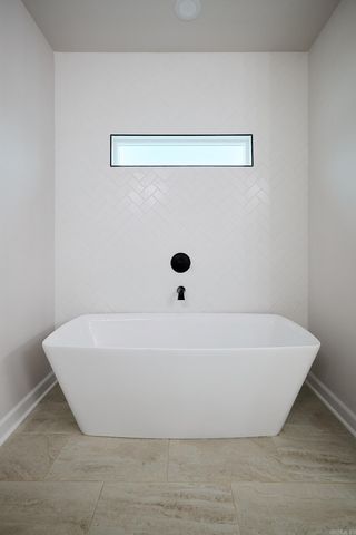 10565 W Miller Sardis Road, Bauxite, AR 72011