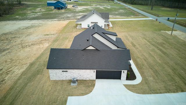 10565 W Miller Sardis Road, Bauxite, AR 72011