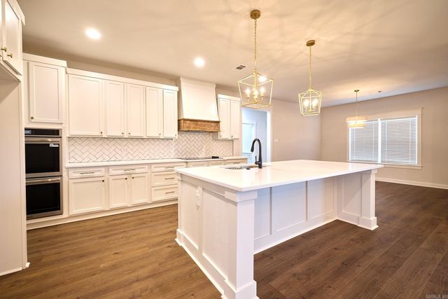 10565 W Miller Sardis Road, Bauxite, AR 72011