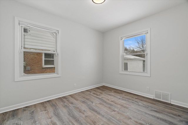 5320 N 60th STREET, Milwaukee, WI 53218