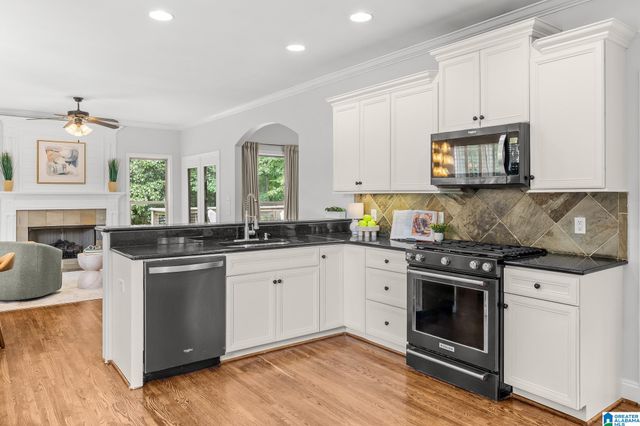 8130 CARRINGTON DRIVE, Trussville, AL 35173