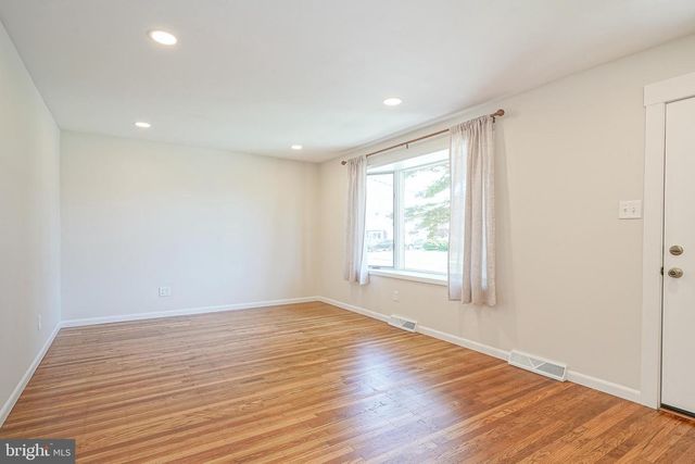 282 MC CLELLAND AVE, Bellmawr, NJ 08031