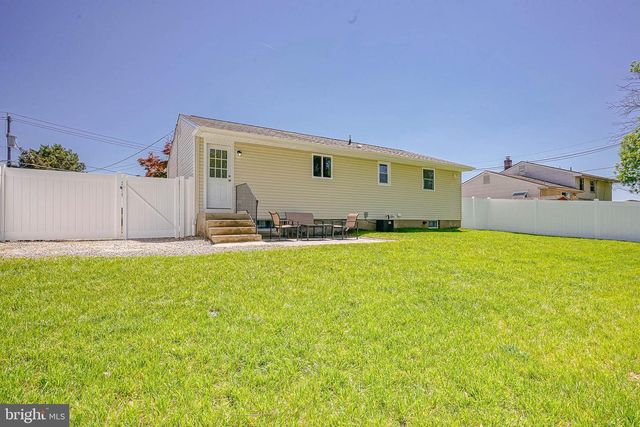 282 MC CLELLAND AVE, Bellmawr, NJ 08031
