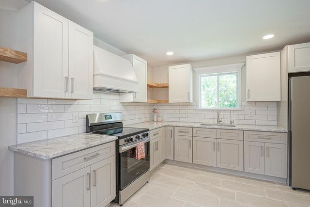 282 MC CLELLAND AVE, Bellmawr, NJ 08031
