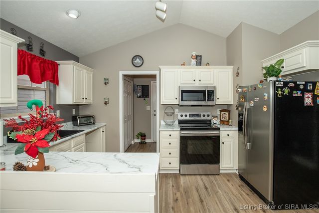 2401 Creaghton Court, Jeffersonville, IN 47130