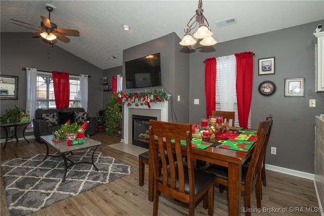 2401 Creaghton Court, Jeffersonville, IN 47130