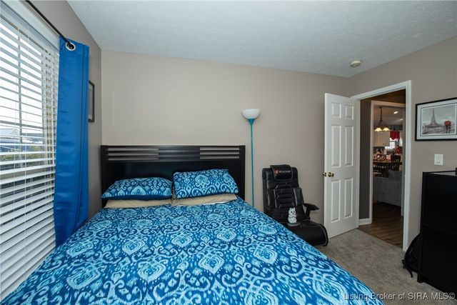 2401 Creaghton Court, Jeffersonville, IN 47130