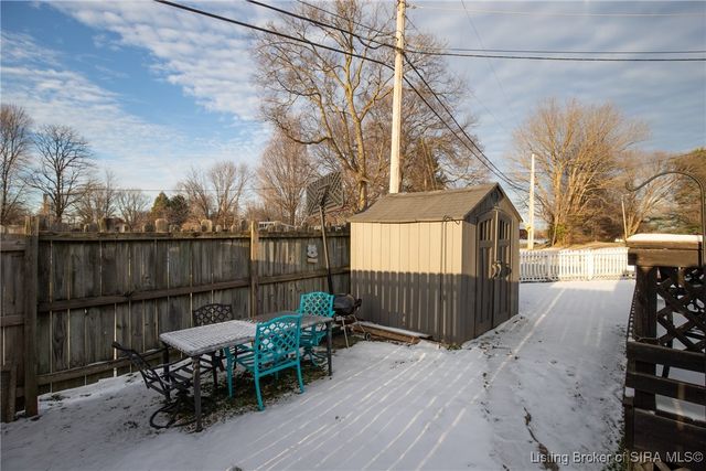 2401 Creaghton Court, Jeffersonville, IN 47130