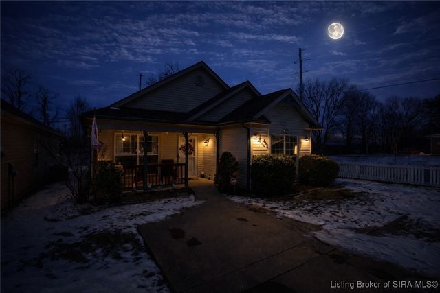 2401 Creaghton Court, Jeffersonville, IN 47130