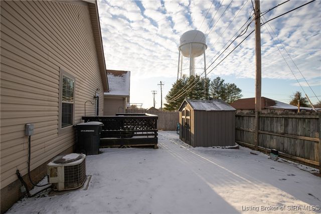 2401 Creaghton Court, Jeffersonville, IN 47130