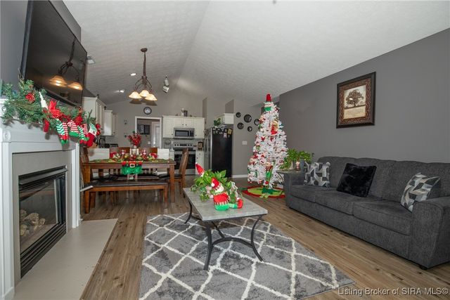 2401 Creaghton Court, Jeffersonville, IN 47130