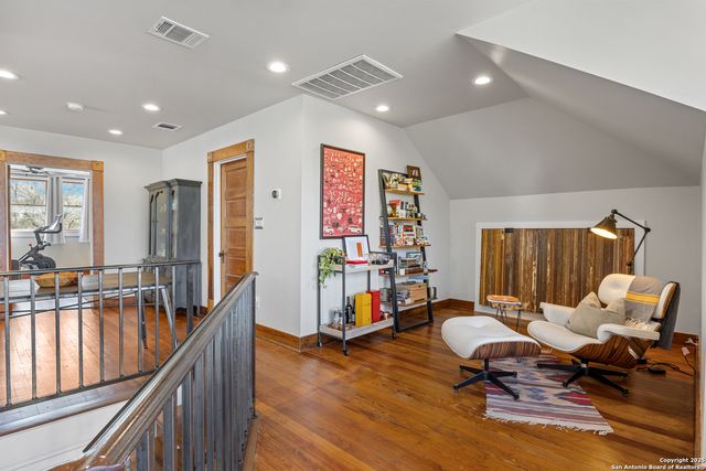 421 Spofford Ave, San Antonio, TX 78208