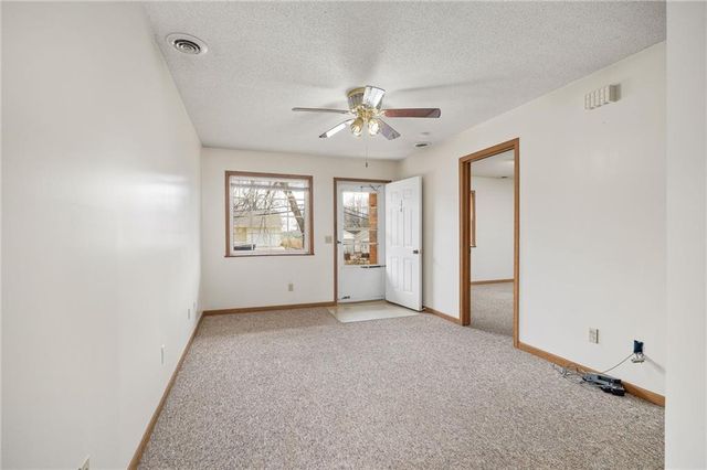 105 W Price Street, Savannah, MO 64485