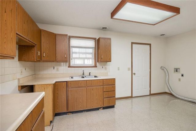 105 W Price Street, Savannah, MO 64485