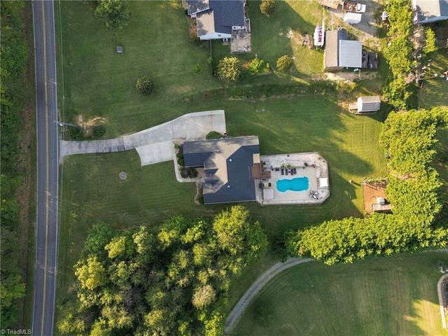 2929 Durham Street, Burlington, NC 27217