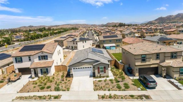 25258 Lost Saddle Lane, Homeland, CA 92548