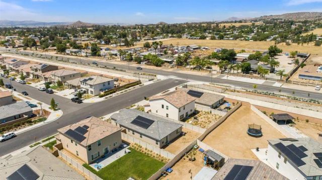 25258 Lost Saddle Lane, Homeland, CA 92548