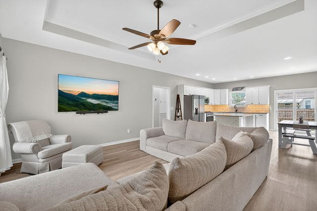 1252 Rock Creek Rd, Estill Springs, TN 37330