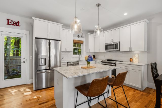 88 Silver St Apt 3, Dover, NH 03820