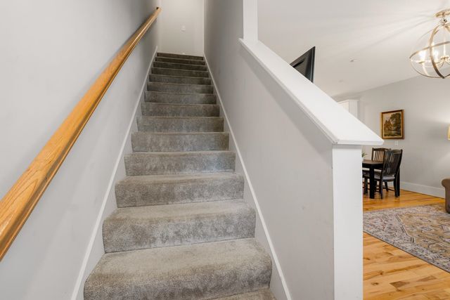 88 Silver St Apt 3, Dover, NH 03820