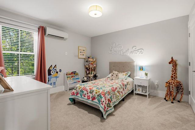 88 Silver St Apt 3, Dover, NH 03820