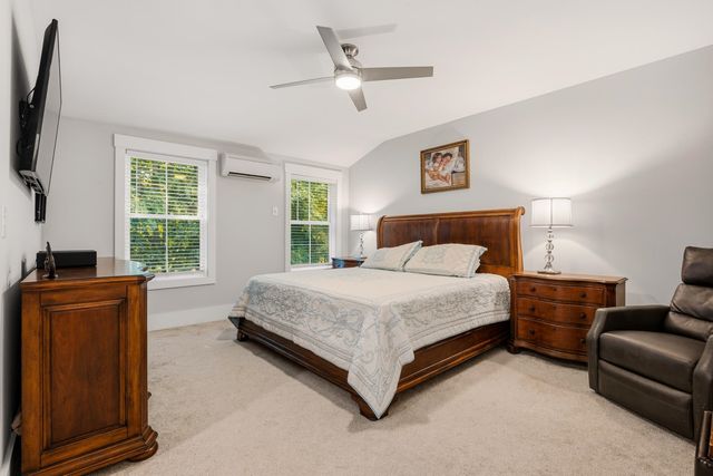 88 Silver St Apt 3, Dover, NH 03820