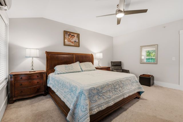 88 Silver St Apt 3, Dover, NH 03820