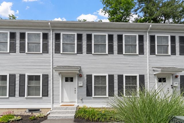 88 Silver St Apt 3, Dover, NH 03820