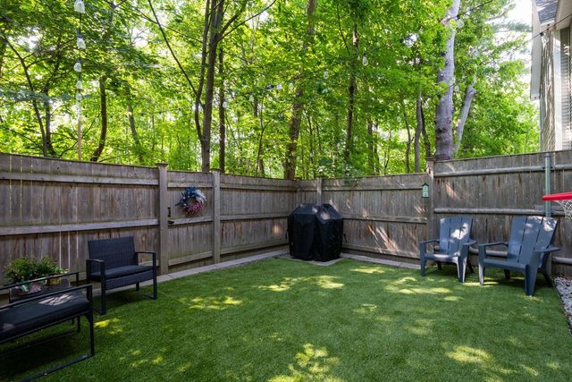 88 Silver St Apt 3, Dover, NH 03820