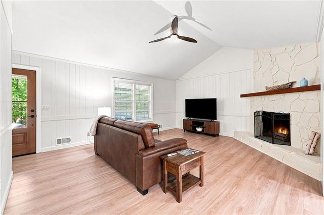 121 White Antelope Street, Waleska, GA 30183