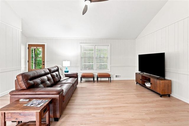 121 White Antelope Street, Waleska, GA 30183