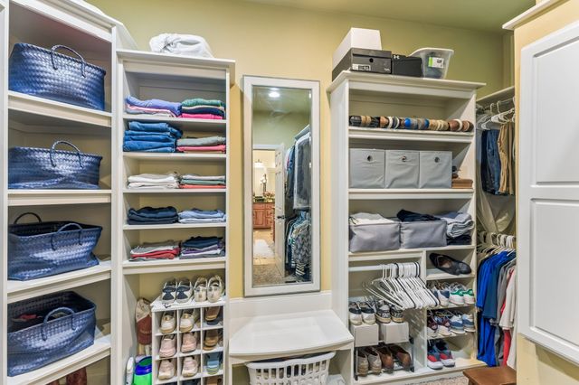 2924 Americus Dr, Thompsons Station, TN 37179