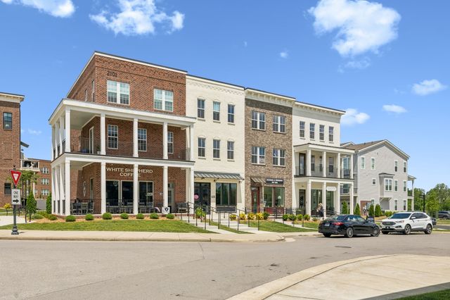 2924 Americus Dr, Thompsons Station, TN 37179