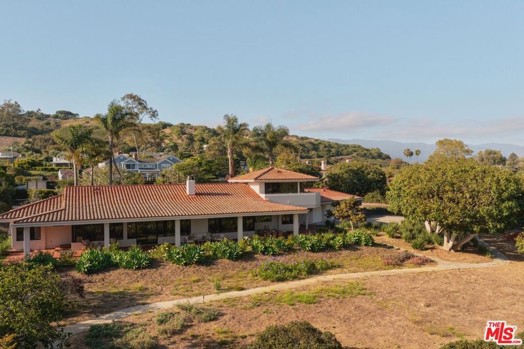 Image 1 of property listing at 3236 Braemar Drive, Santa Barbara, CA 93109