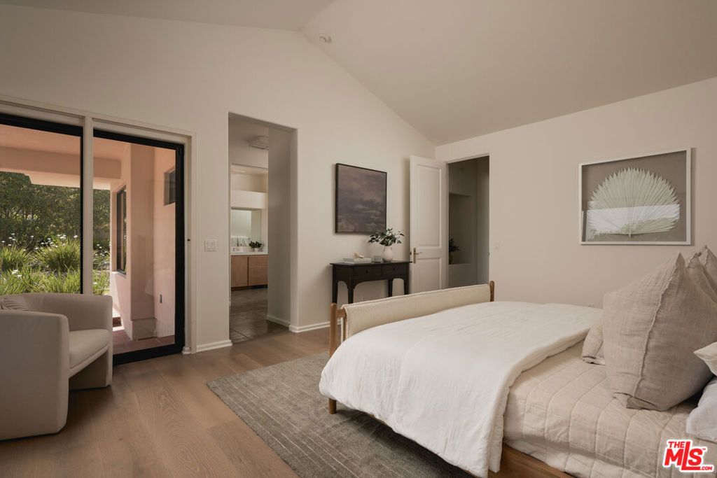 Image 12 of property listing at 3236 Braemar Drive, Santa Barbara, CA 93109