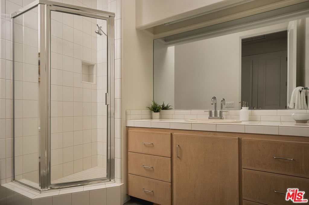 Image 15 of property listing at 3236 Braemar Drive, Santa Barbara, CA 93109