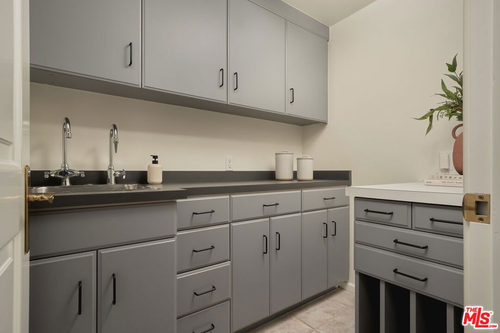 Image 25 of property listing at 3236 Braemar Drive, Santa Barbara, CA 93109