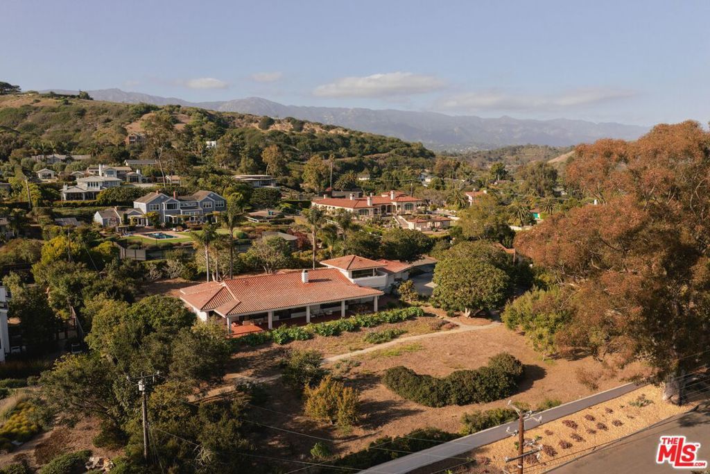 Image 33 of property listing at 3236 Braemar Drive, Santa Barbara, CA 93109
