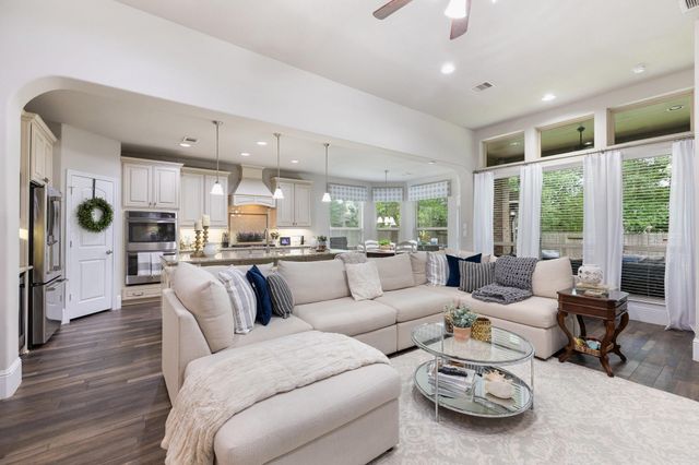 19 Cohasset Place, Tomball, TX 77375