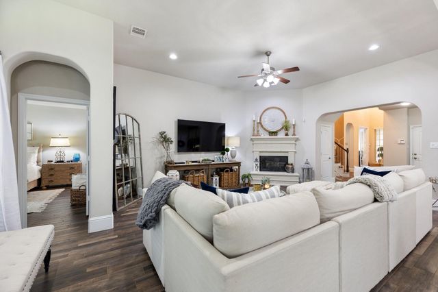 19 Cohasset Place, Tomball, TX 77375