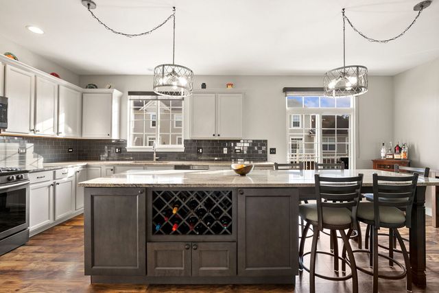 1474 Deer Pointe Drive, South Elgin, IL 60177