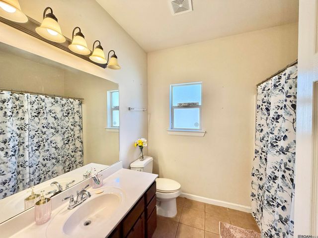 25960 Bronzewood St, Denham Springs, LA 70726