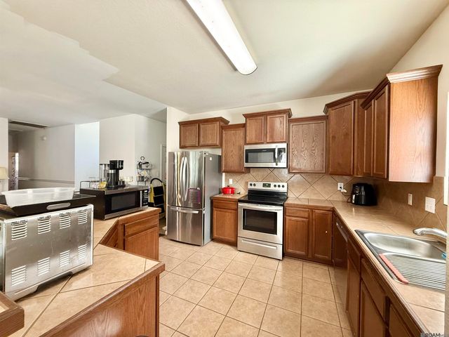 25960 Bronzewood St, Denham Springs, LA 70726