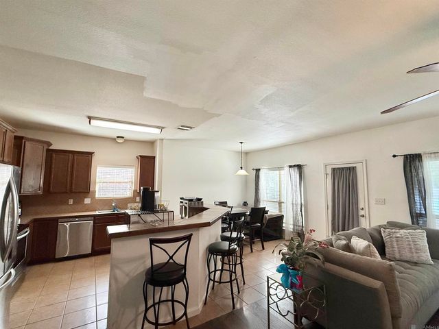 25960 Bronzewood St, Denham Springs, LA 70726