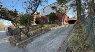 242 Vanderbilt Avenue, Staten Island, NY 10304