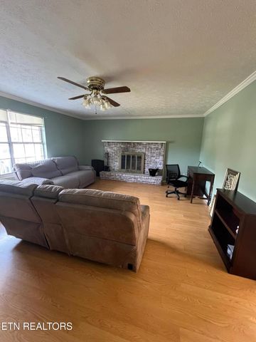 128 chapman crest Drive, Lafollette, TN 37766