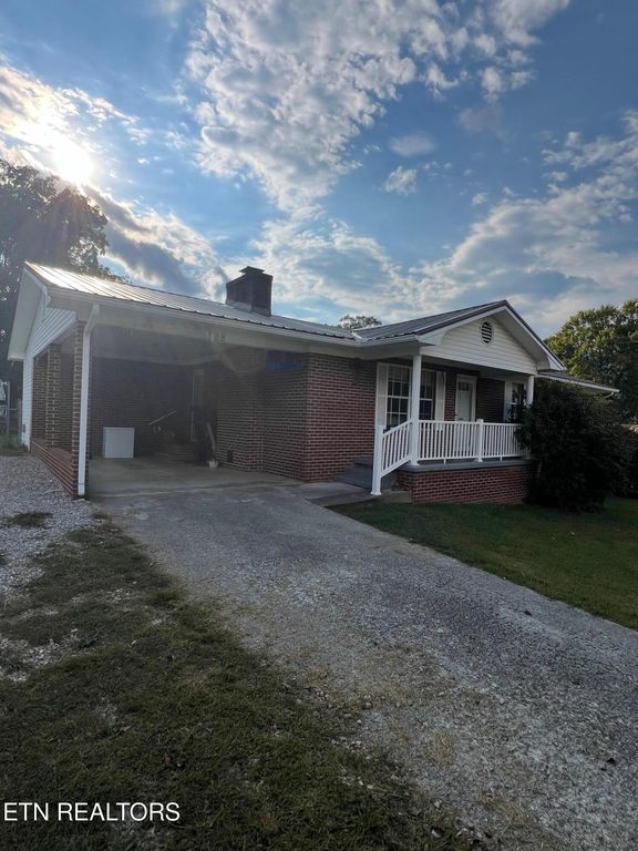 128 chapman crest Drive, Lafollette, TN 37766